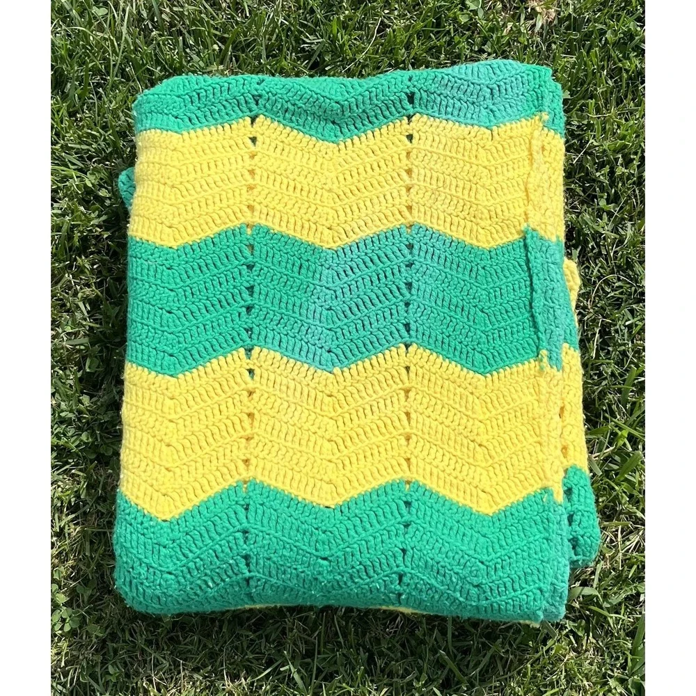Vintage Handmade Crochet Zig Zag Afghan Blanket Throw Lap Blanket 1970s Retro De